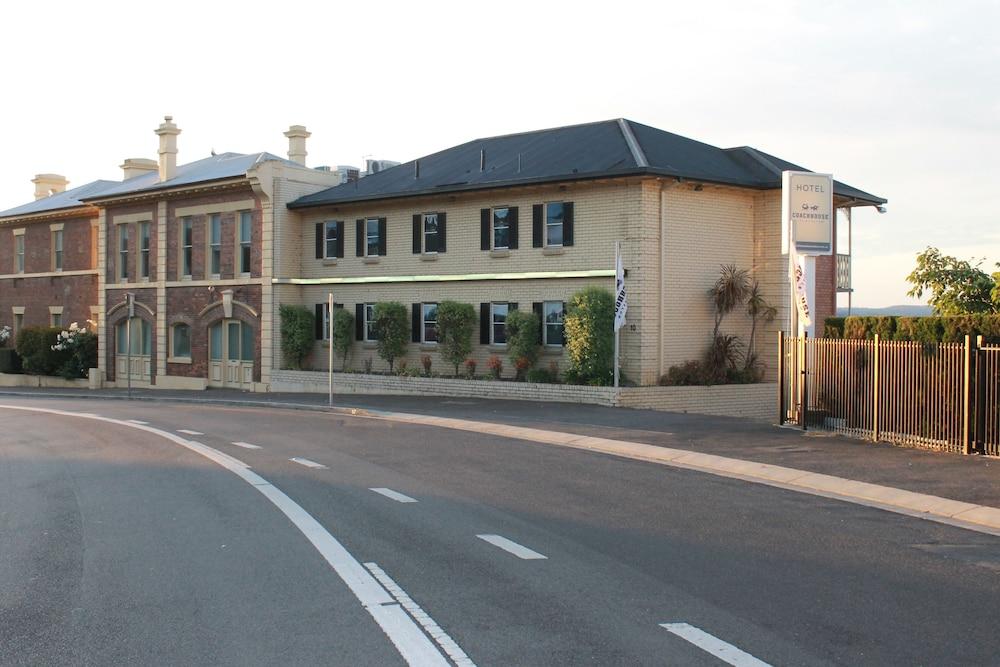 Coach House Launceston Hotel Exterior photo