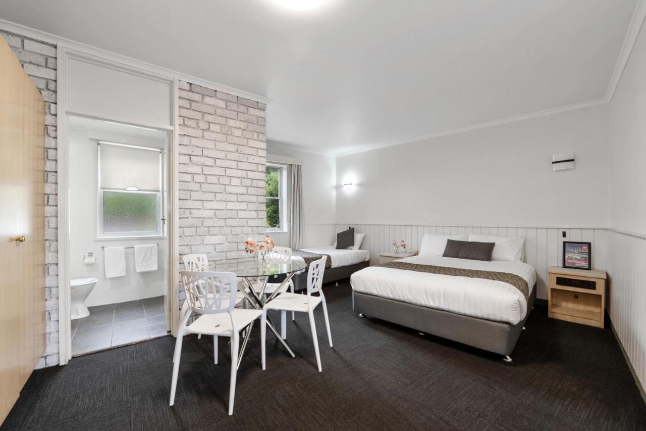 Coach House Launceston Hotel Exterior photo