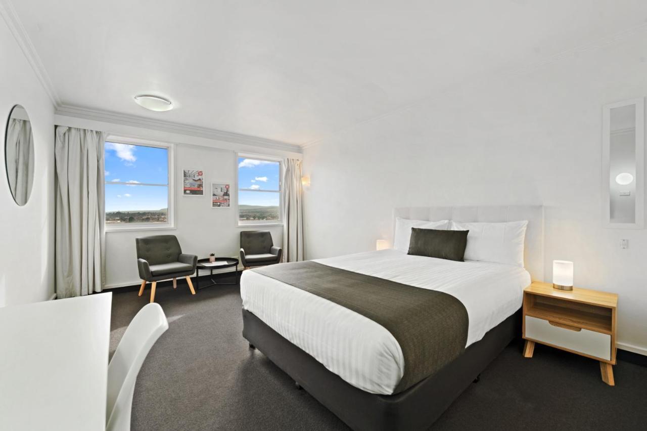 Coach House Launceston Hotel Exterior photo