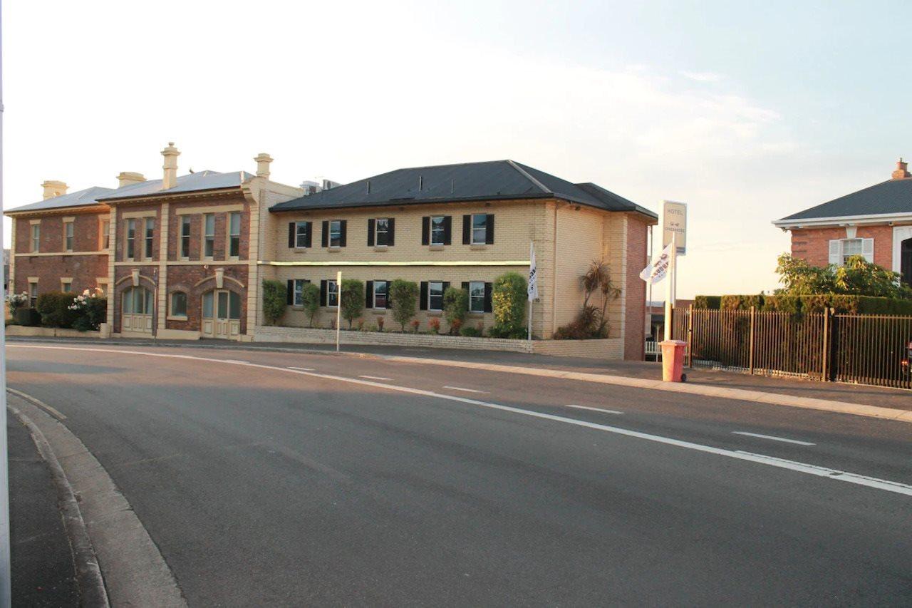 Coach House Launceston Hotel Exterior photo