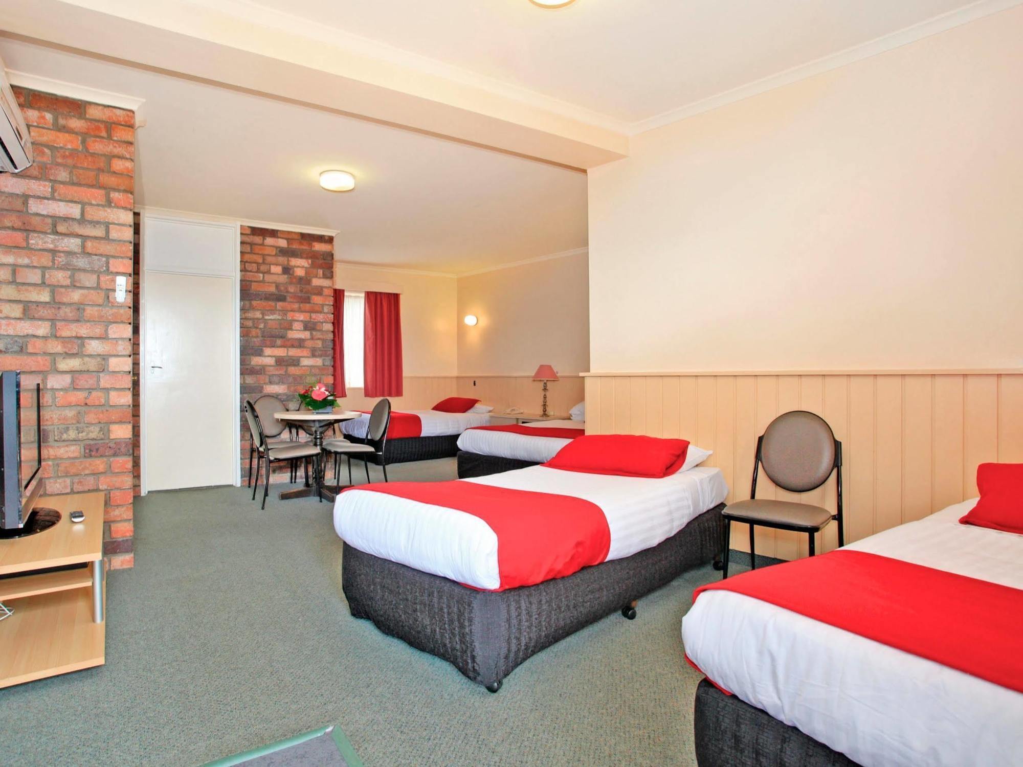 Coach House Launceston Hotel Exterior photo